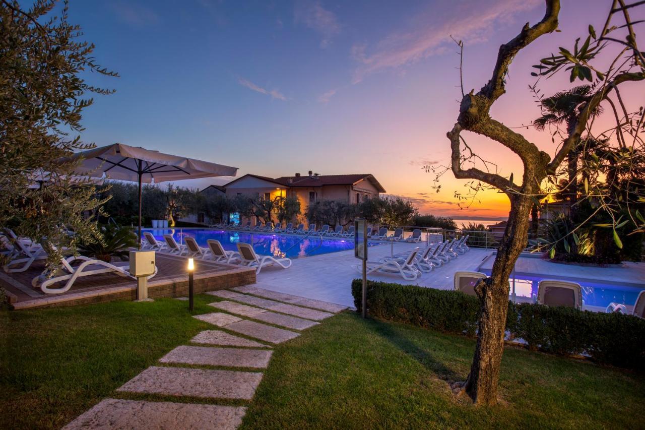 Hotel Villa Olivo Resort 3S Бардоліно Екстер'єр фото